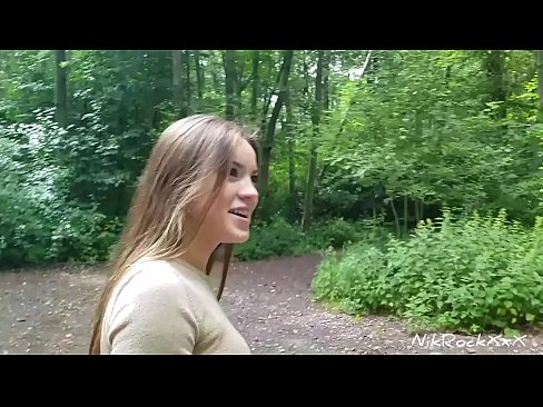 ❤️ Jeg foreslog Evelina, at vi skulle kneppe på et offentligt sted! Hun sagde ja. Så kneppede jeg hende i røven og kom i hendes mund. Derefter tissede hun i bukserne på sig selv. ☑ Fucking video at da.shufflesex.ru ❌❤