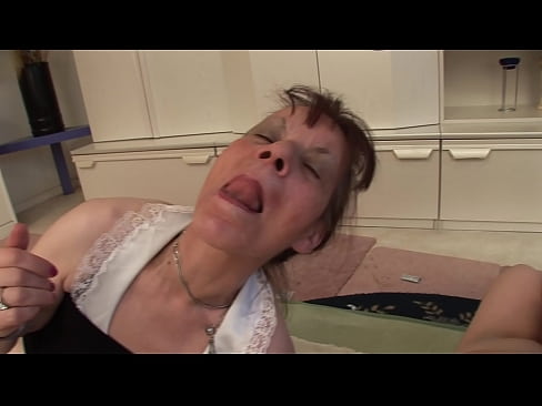 ❤️ To bedstemødre og en bedstefar har en trekant ☑ Fucking video at da.shufflesex.ru ❌❤