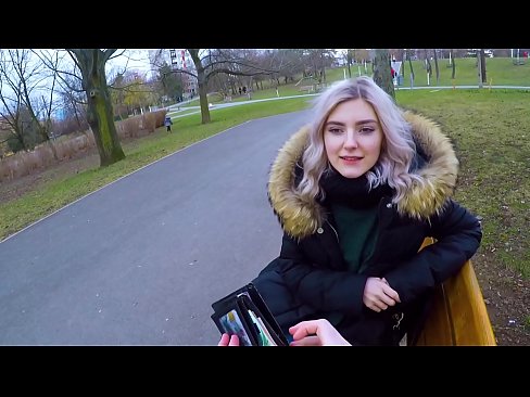 ❤️ Sluger en fremmed mands varme sperm for penge - blowjob i parken af Eva Elfie ☑ Fucking video at da.shufflesex.ru ❌❤